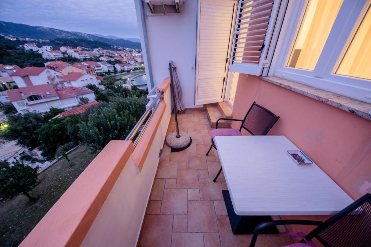 Apartments&rooms Bolero Rab Town Buitenkant foto